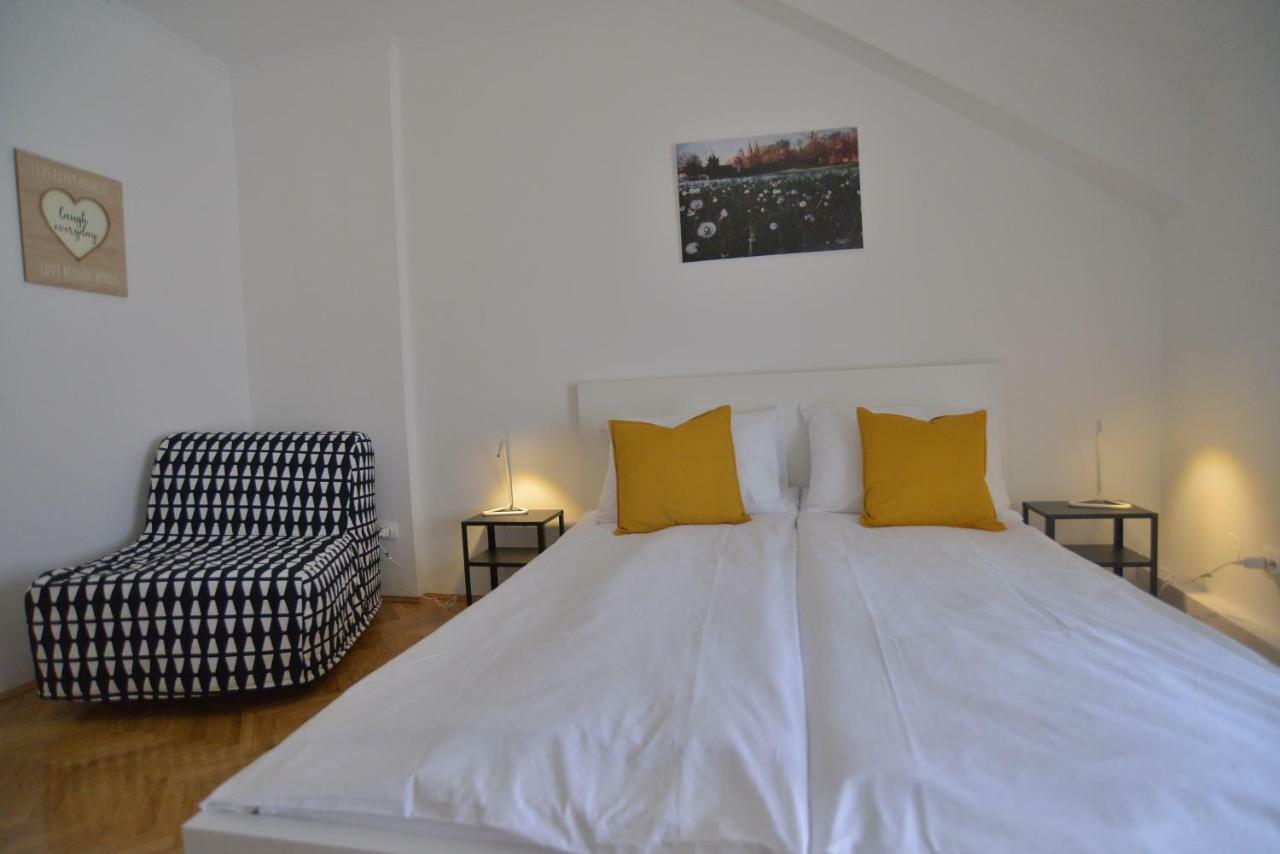 Apartman Lena Ðakovo Exterior foto
