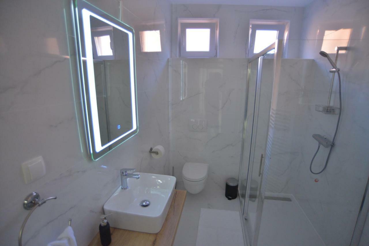 Apartman Lena Ðakovo Exterior foto